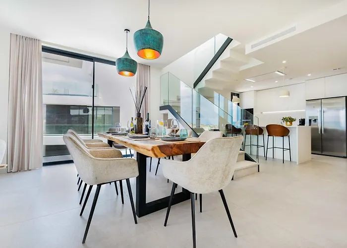 Casa Sol Luxury Rooftop Penthouse Gym Pools شقة *