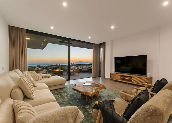 Casa Sol Luxury Rooftop Penthouse Gym Pools *