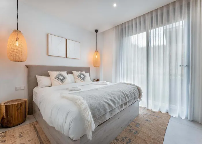 Casa Sol Luxury Rooftop Penthouse Gym Pools